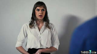 Couage muller ordenación seu empregado Vangarda para foder seu marido