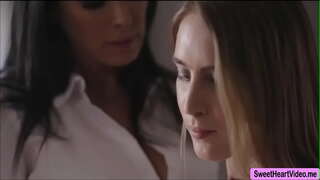 E kadena Lux último tabatin hòmber ku MIL Eigen Foxxs tonto muhá