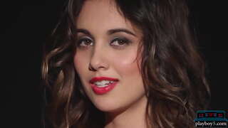 Burbulis muca latīņu MILF beibe izģērbjas laikā sapņu randiņu ar viņas