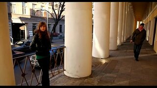 Pene erecto de un sucio moza