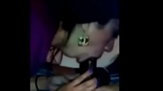 PLEJ bone de AMBAŬ MONDOJ! Latina kaj Aziaj slut havas sovaĝa sexy trio kun BBC