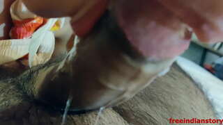 Desi indio gf dando bj para o seu bf en un cuarto de hotel con clara hindi voz